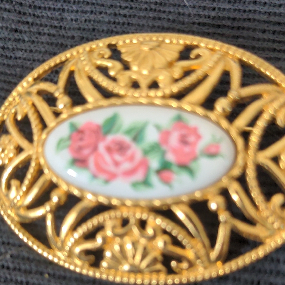 Avon Gold and Pink Floral Jewelry Set - Picture 2 of 5